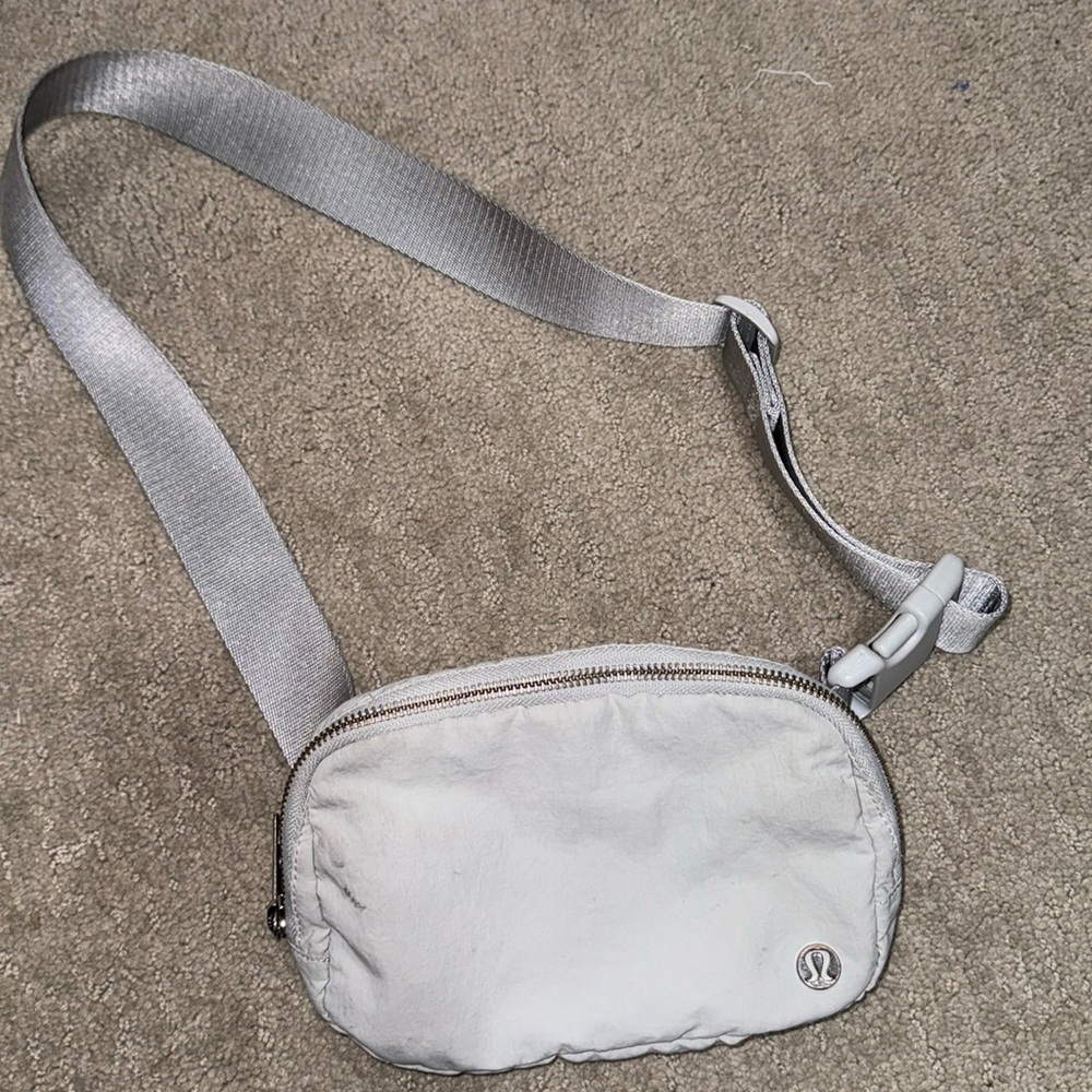 lululemon belt bag